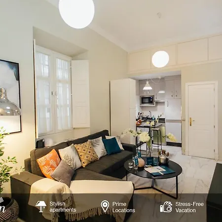 Comfortable Duplex- 1bd 2bth- Dean Miranda Apartment Seville