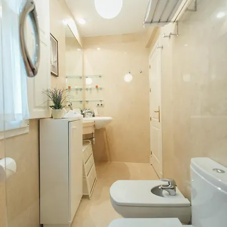 Comfortable Duplex- 1bd 2bth- Dean Miranda Appartamento