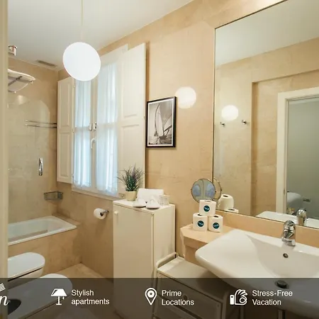 Comfortable Duplex- 1bd 2bth- Dean Miranda * Siviglia